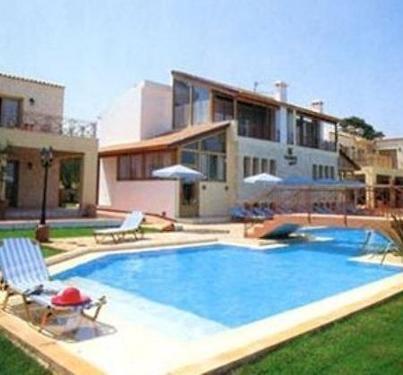 Vamos Palace Apartments Bagian luar foto