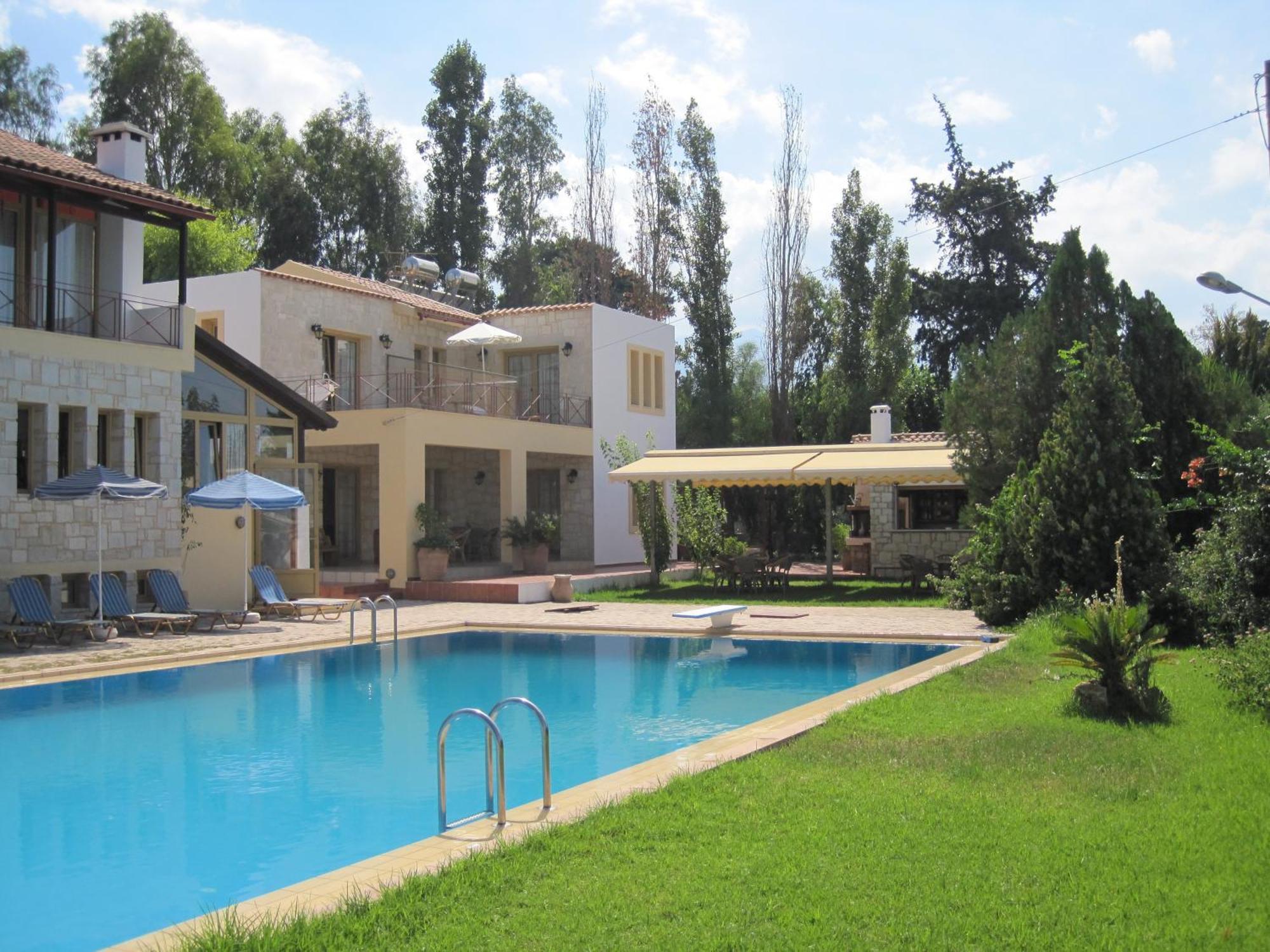 Vamos Palace Apartments Bagian luar foto