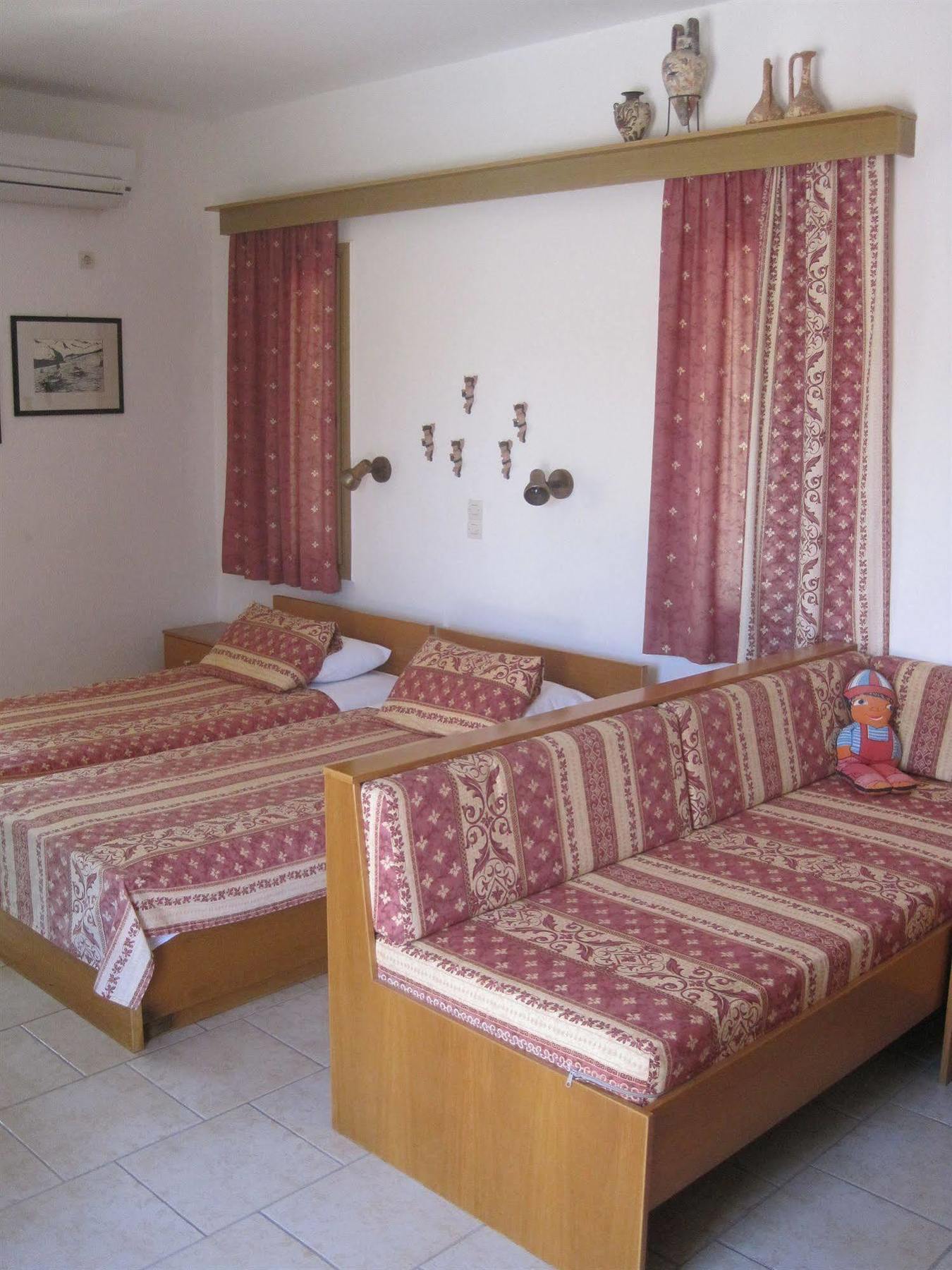 Vamos Palace Apartments Bagian luar foto